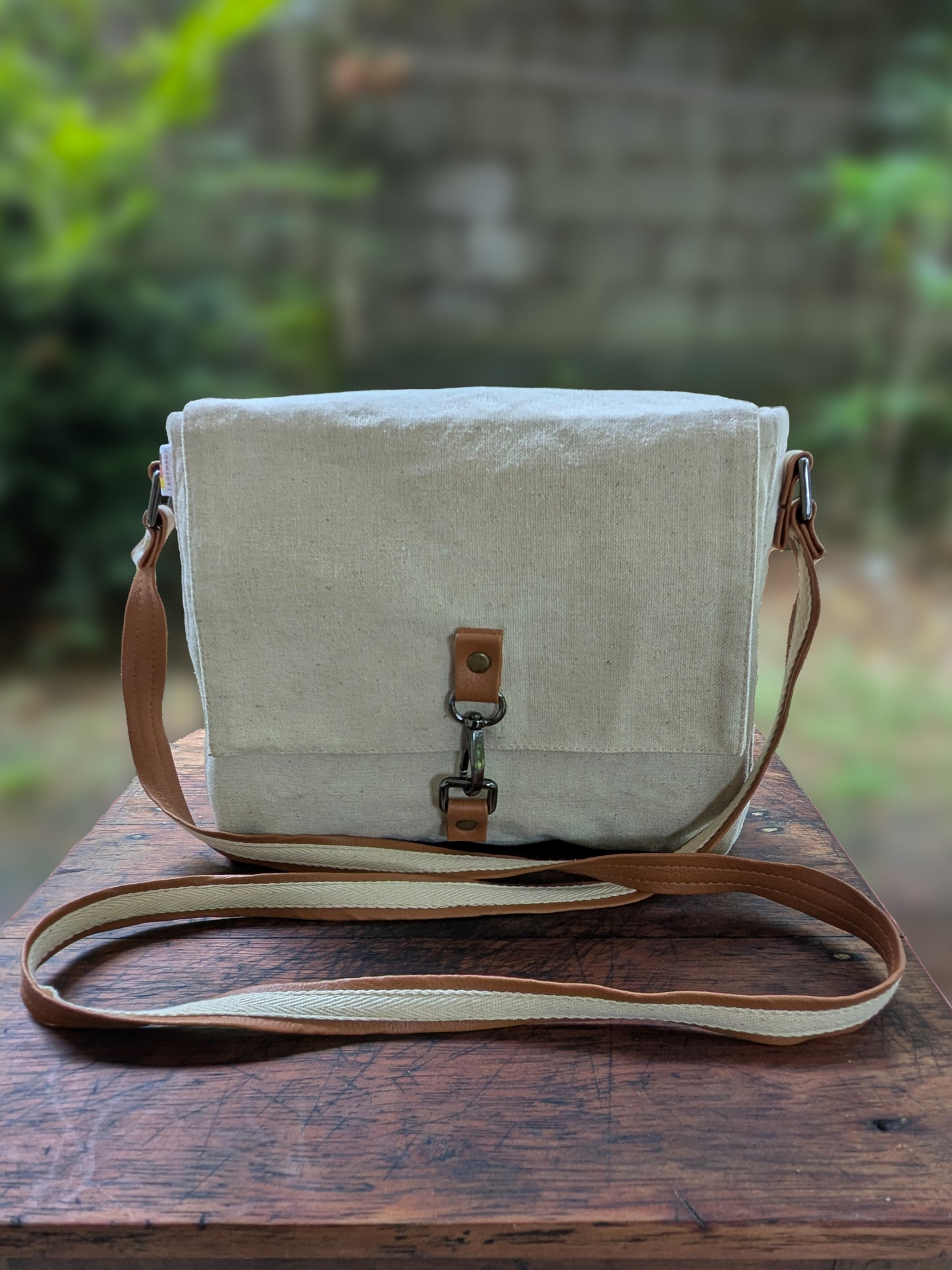 Canvas Crossbody Bag – Water-Resistant, Durable, Everyday Style | Waxed Finish | Selectable Aromas