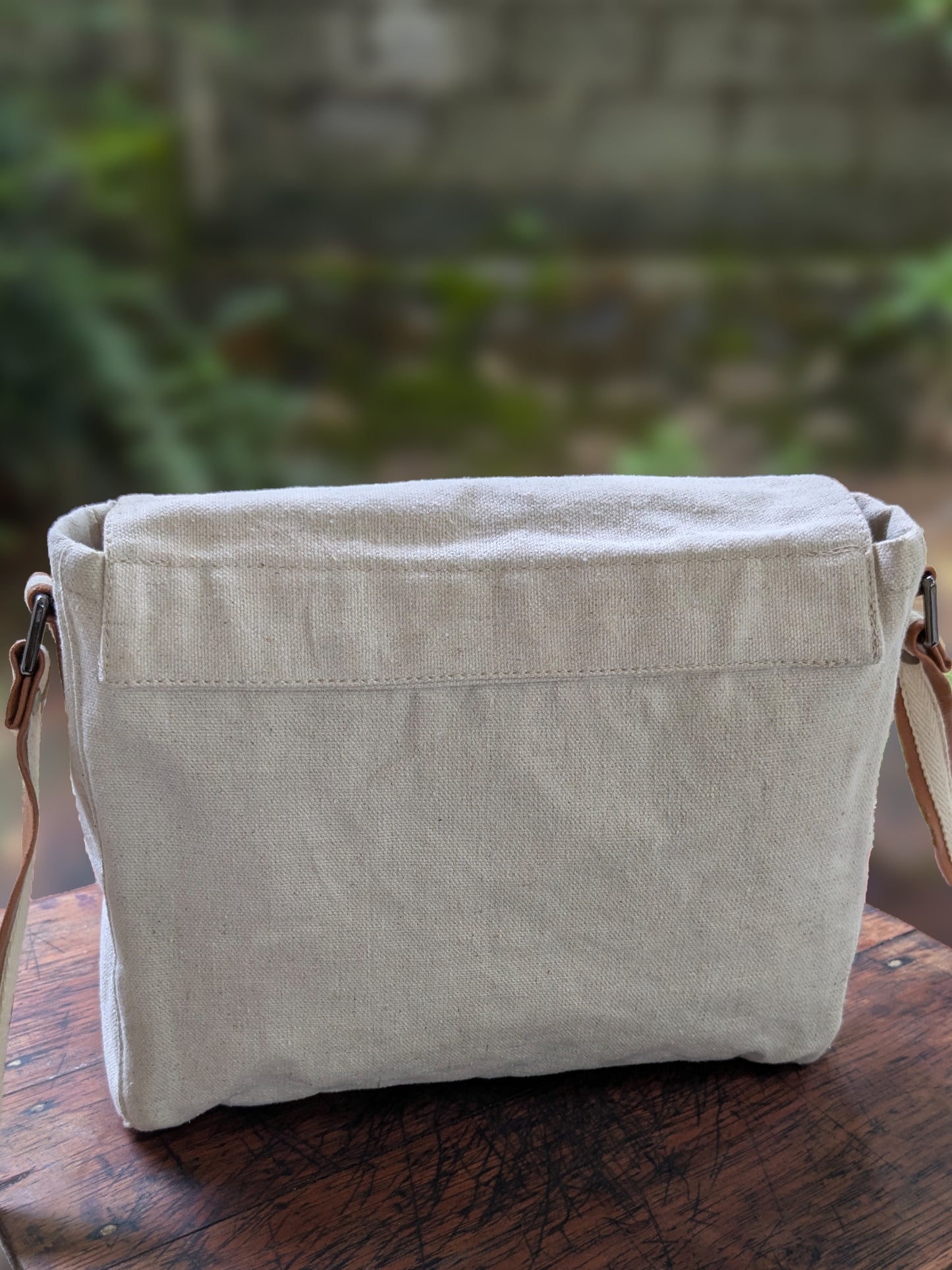 Canvas Crossbody Bag – Water-Resistant, Durable, Everyday Style | Waxed Finish | Selectable Aromas